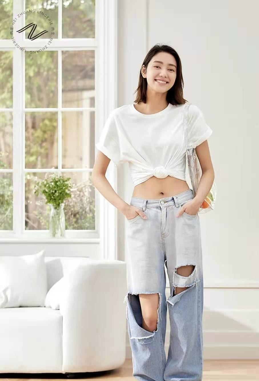 很多女生胖了怎么穿衣服,女人胖了穿衣服不好看