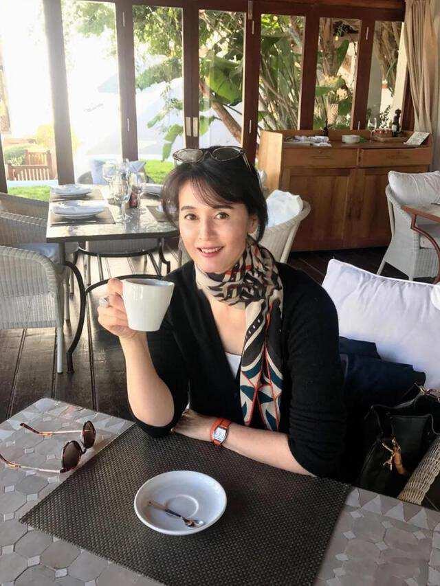 日本优雅中年女人穿搭,日式中年女性休闲穿搭