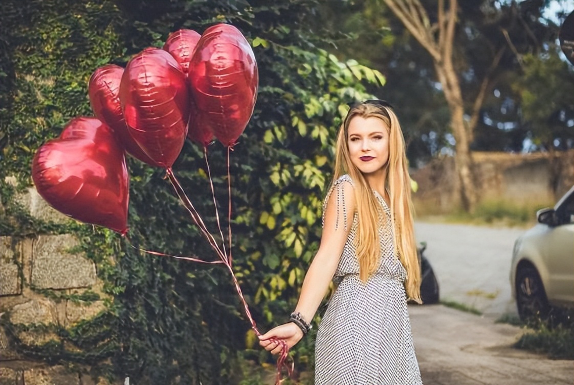 男人对你忽冷忽热但是又不分手,男人对你忽冷忽热女人怎么做