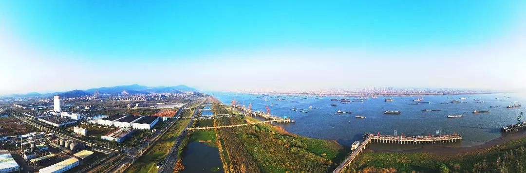 奋力开启新时代高质量发展新征程,改革开放再出发砥砺奋进新时代