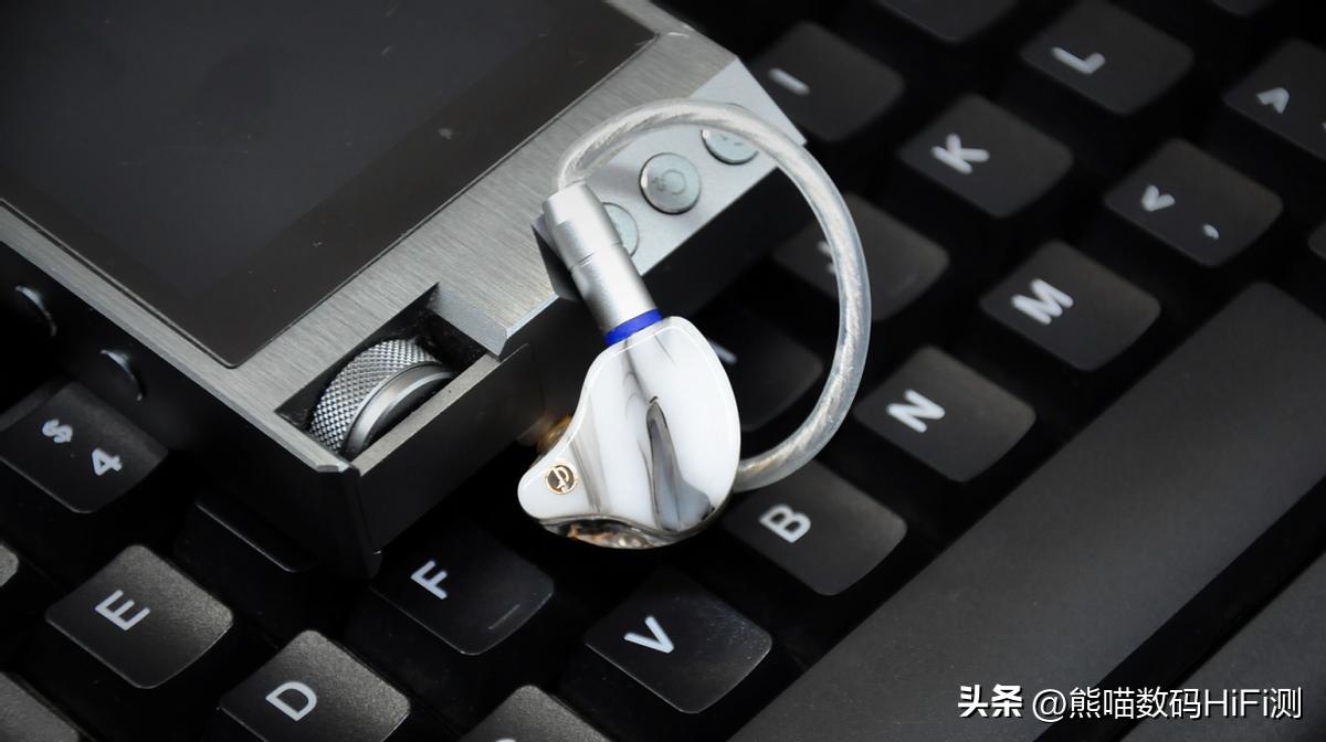 百元价格千元音质——HiFi性价比之王，竹林鸟惊鸿2022耳机评测