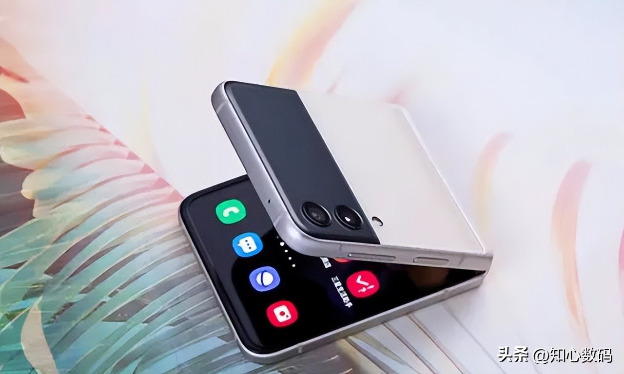 三星一神秘新品双折叠屏幕6000元,三星折叠屏台版现在价格