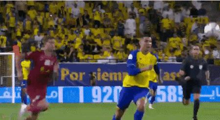 c罗五大联赛最后一个任意球,c罗梅开二度精彩进球助球队逆袭