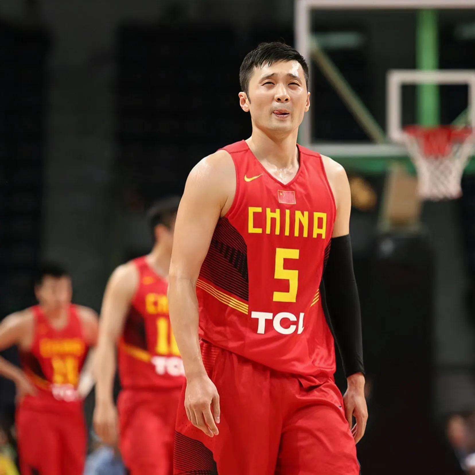 男篮近15年五大主控，刘炜首屈一指，辽粤包揽四席，一人毁于伤病