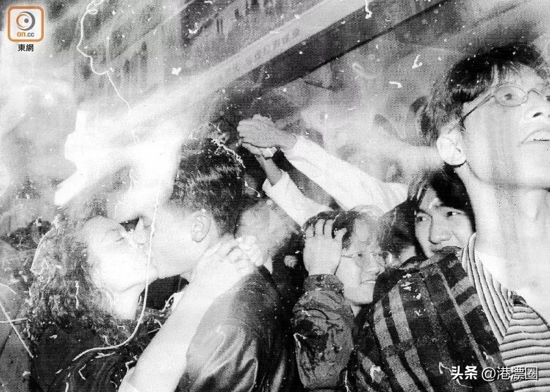 轰动全球的*踏事踩**故，彻底改变了香港