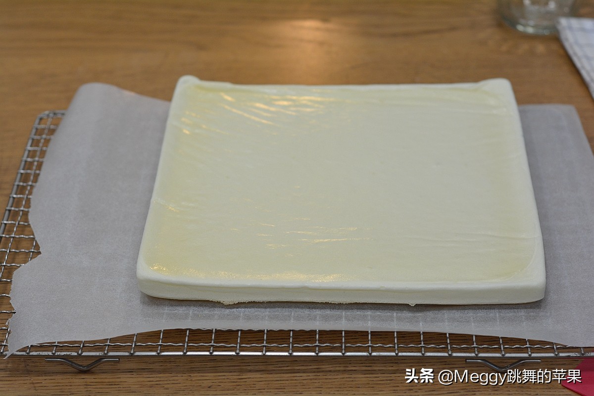 天使奶油蛋糕卷,甜口天使蛋糕卷图解