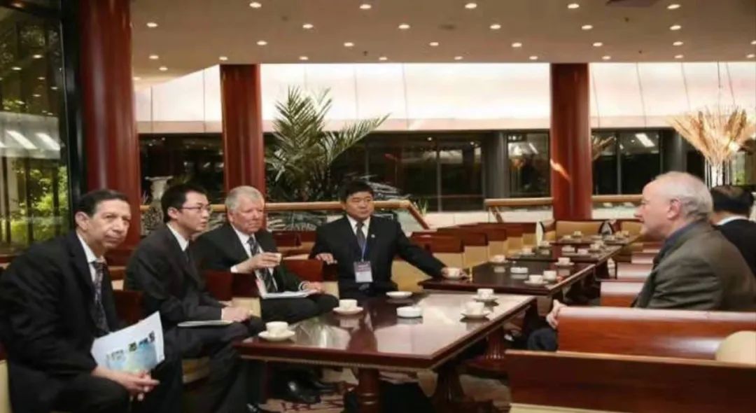 读懂中国国际会议致辞,读懂中国成就演讲稿题目