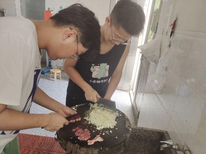 湖北学子三下乡静水流深梦想熠熠,湖北学子三下乡绽放青春之花