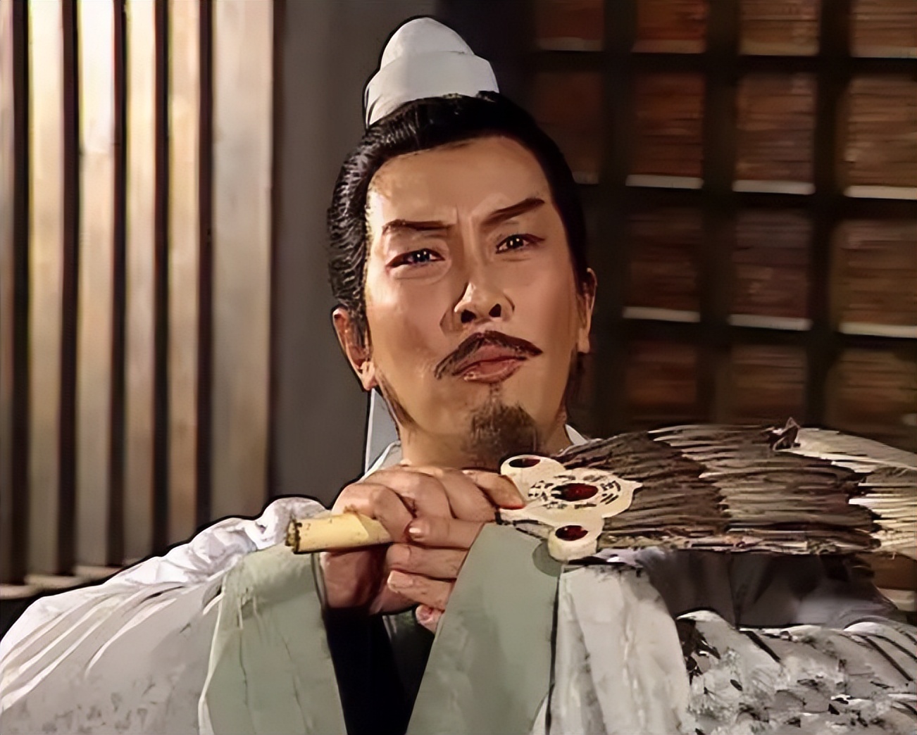 诸葛瑾和诸葛亮为什么各为其主,诸葛亮是诸葛瑾的哥哥还是弟弟