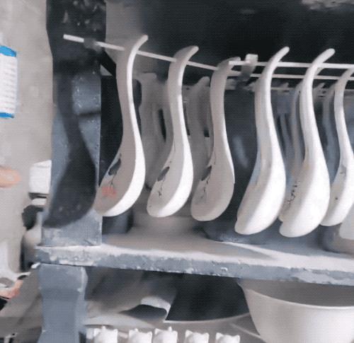 瓷勺柄怎么都有一个孔,陶瓷汤勺为什么会有一个孔