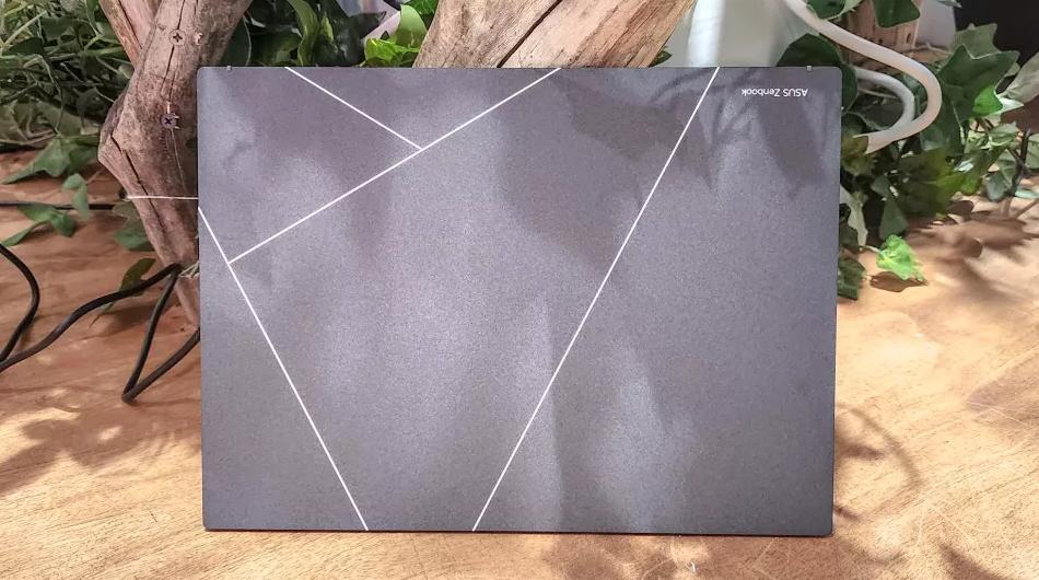 华硕最新的zenbooks13,华硕zenbook13轻薄本