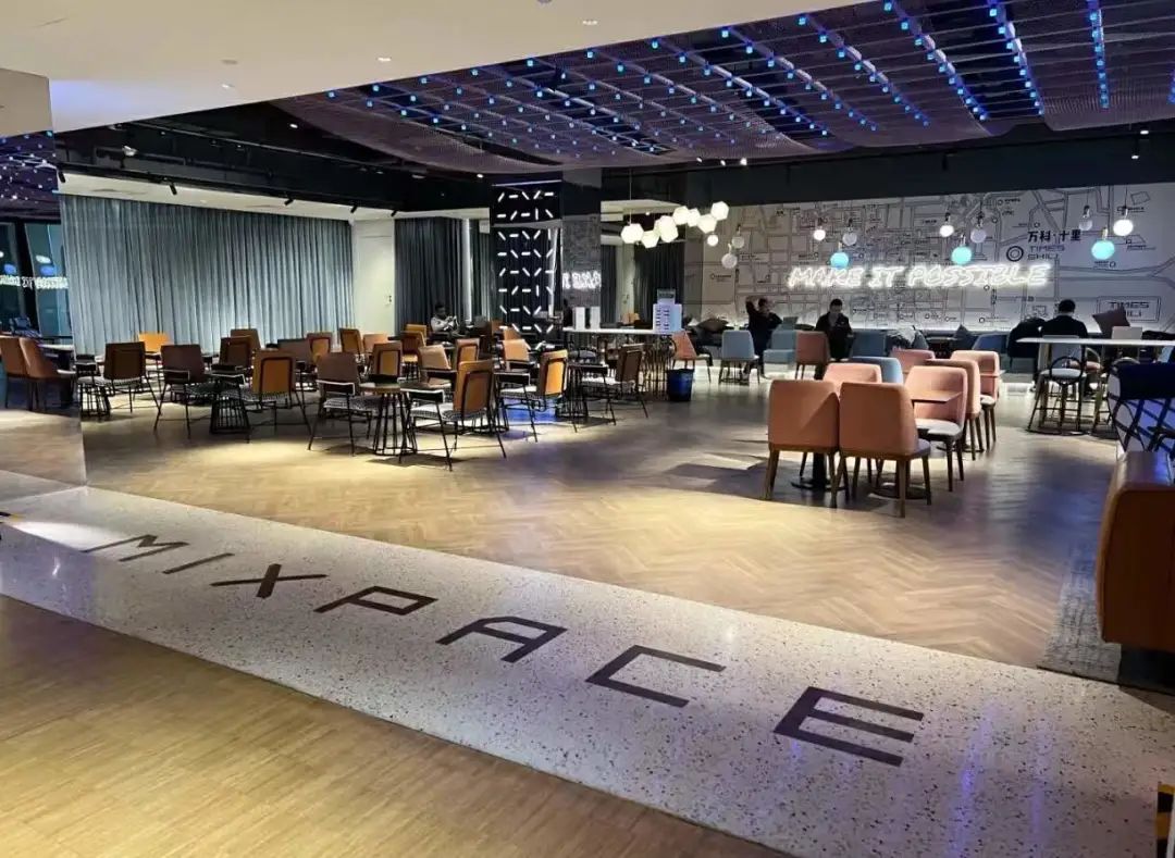 “小白创业，没钱没人，我用一张海报实现客流猛增…”