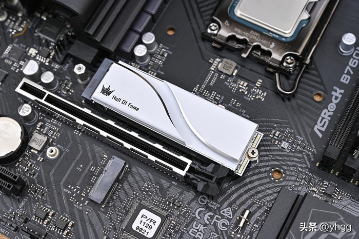 拆解华擎b760m,华擎b760m配合显卡