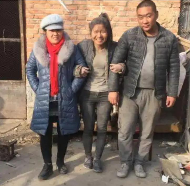 水泥西施靠卖惨爆红,“水泥西施”靠卖惨走红