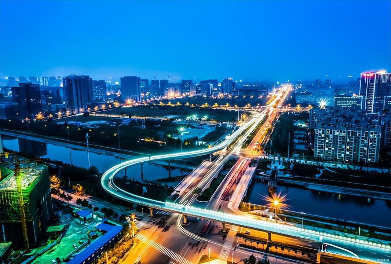 小规模强制转为一般纳税人的条件,小规模自动升为一般纳税人的条件