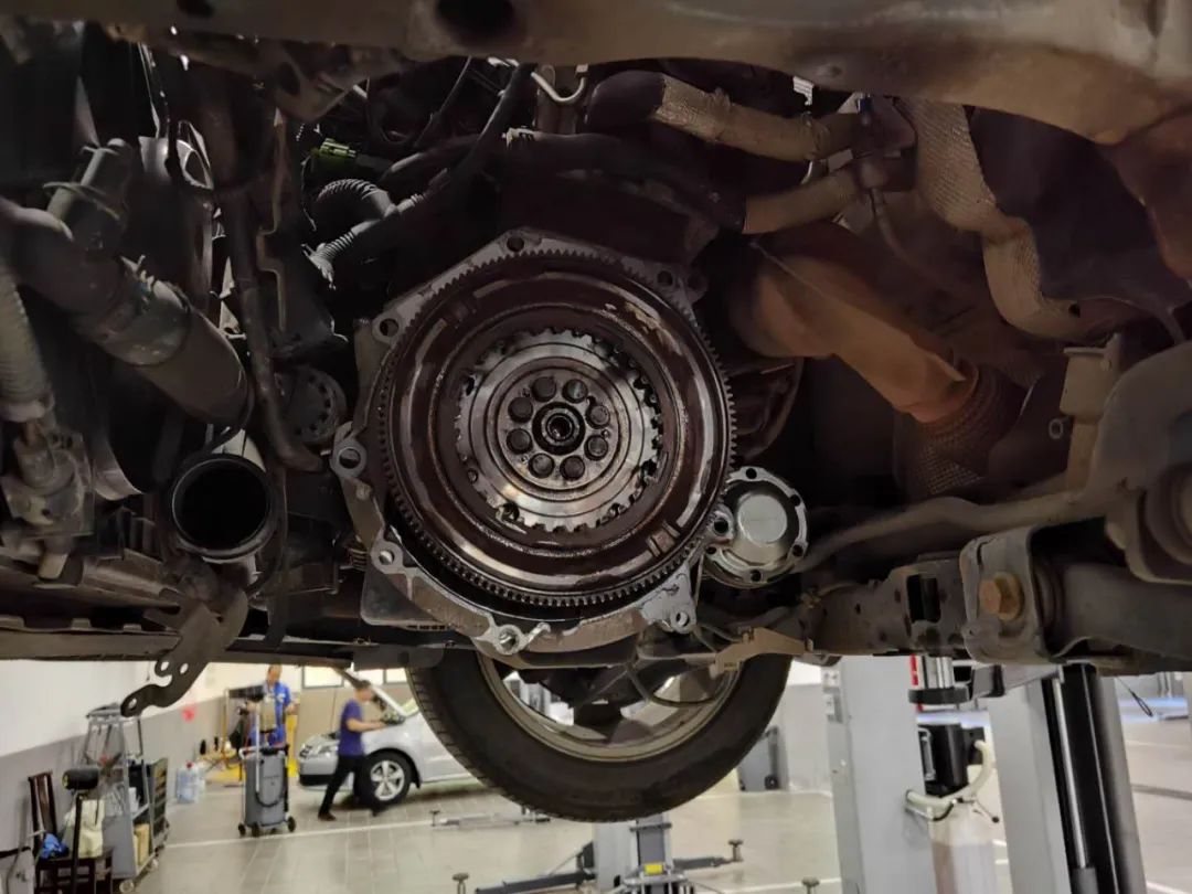 二手车怎样判断是否换变速箱油,买二手车如何看变速箱的型号