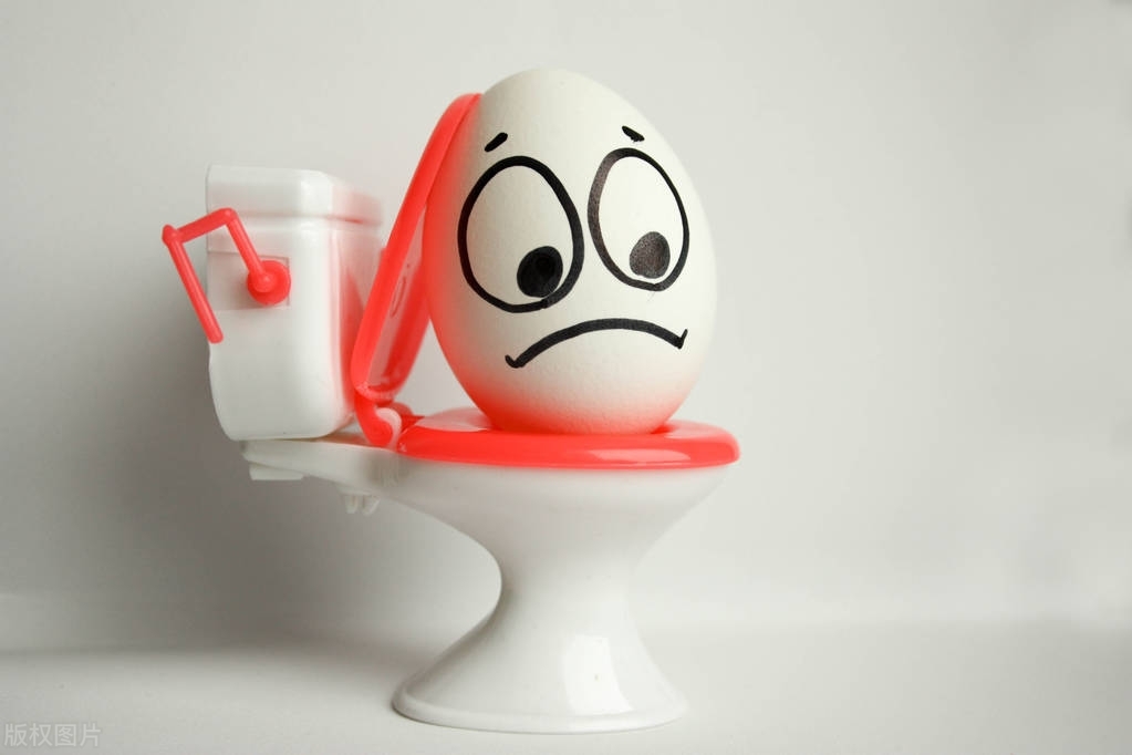 错把直肠癌当痔疮手术的后果,肛门癌与痔疮的症状和前兆