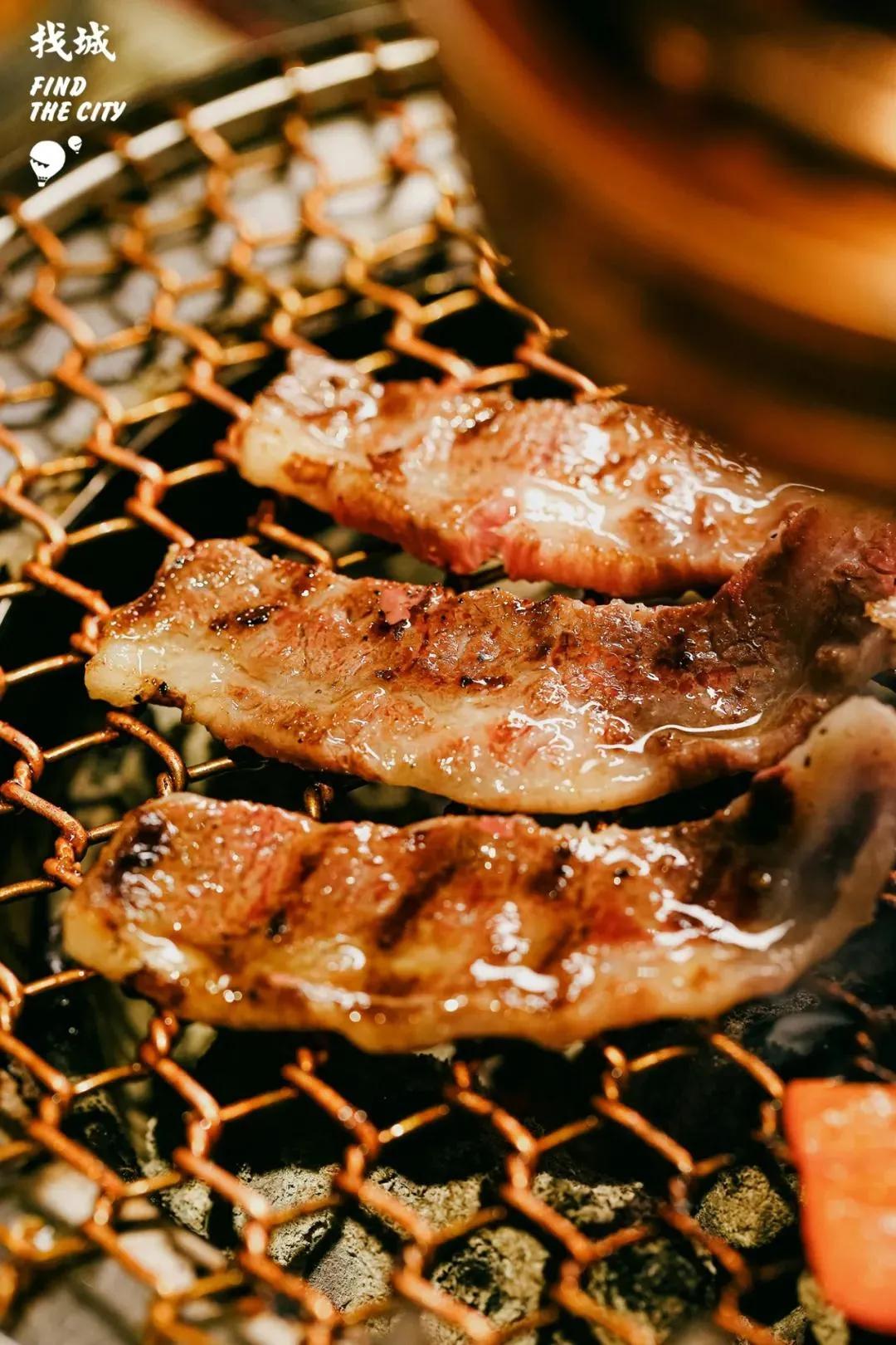 看完这些美食，我还是决定先守住绿码