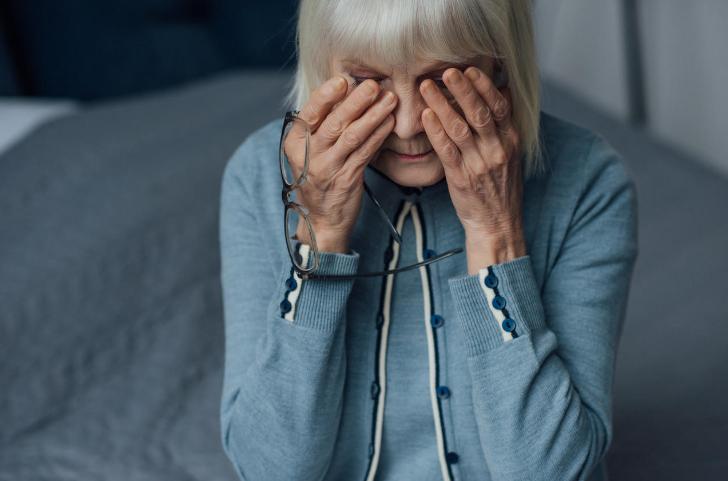 女人绝经为什么会不开心,为什么绝经后夫妻感情就变了呢