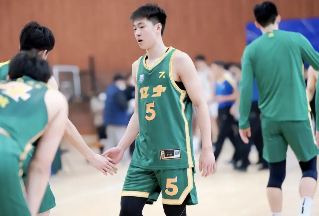 辽宁两小将升入一队，手帝俊成位置堪忧，艾伦继伟接班人出现