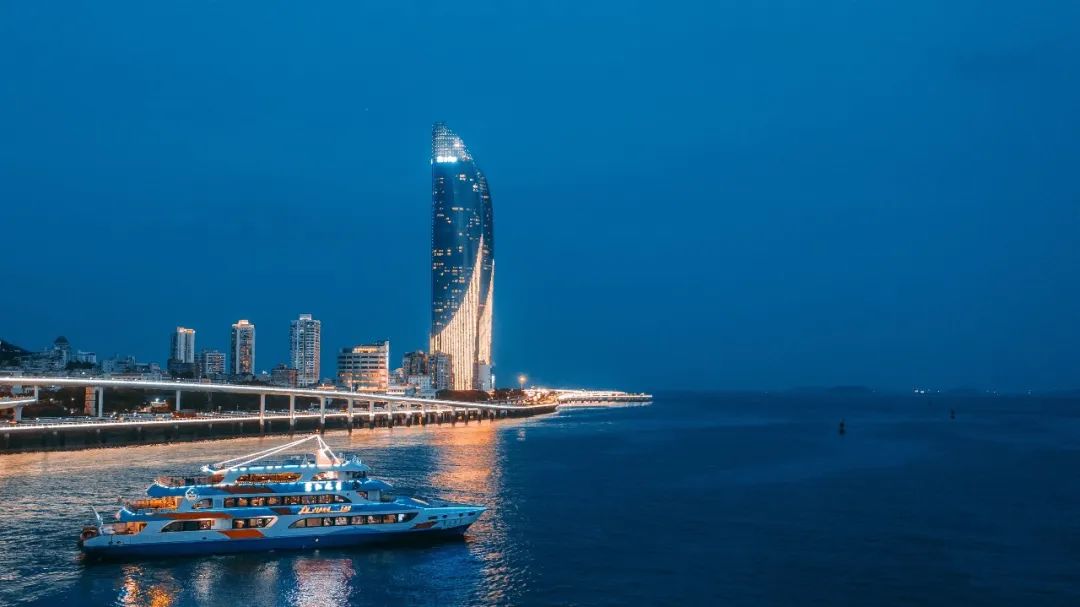 【福建见·闽山闽水物华新】周末“趣”游|乘着夏日的风向海出发，邂逅诗意厦门