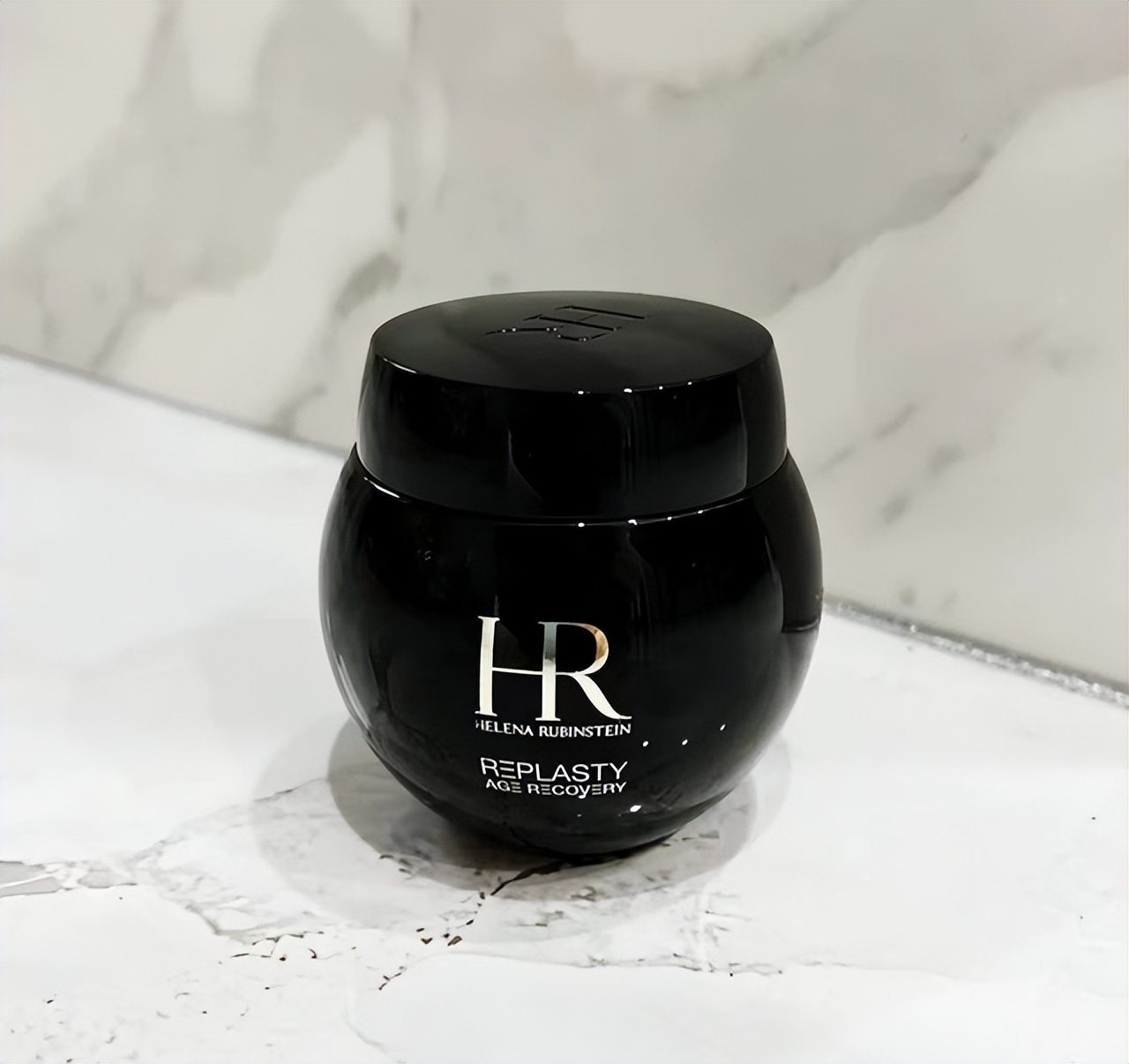 海蓝之谜cpb兰蔻区别,海蓝之谜和cpb水怎么选