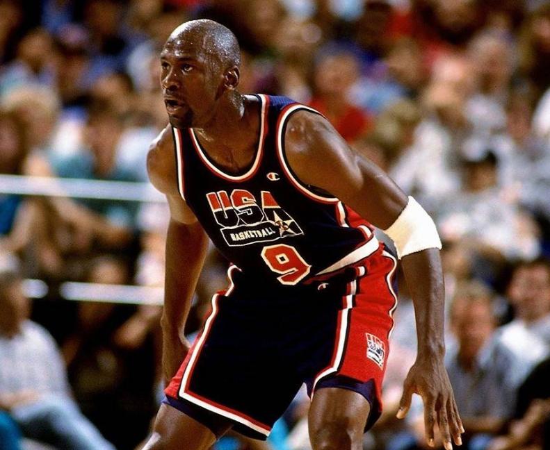 乔丹为什么要换45号球衣,乔丹为啥穿23号球衣