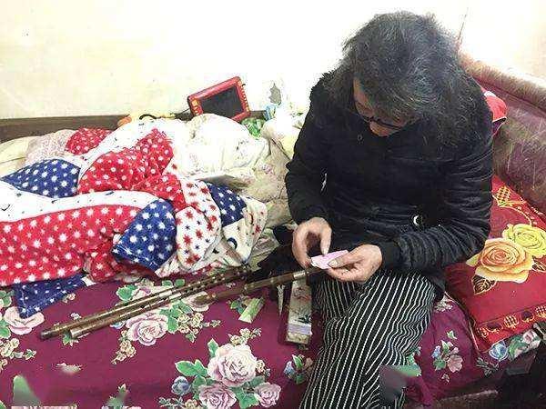 41岁大叔假扮女子,41岁大叔冒充女子