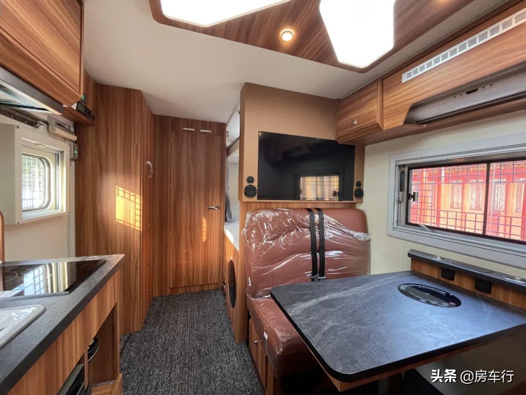 价格低的b级越野房车,顶级超重型越野房车蓝牌