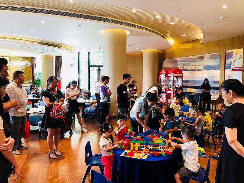 10倍的价格买乐高积木，我们是交了智商税还是真正的物有所值？