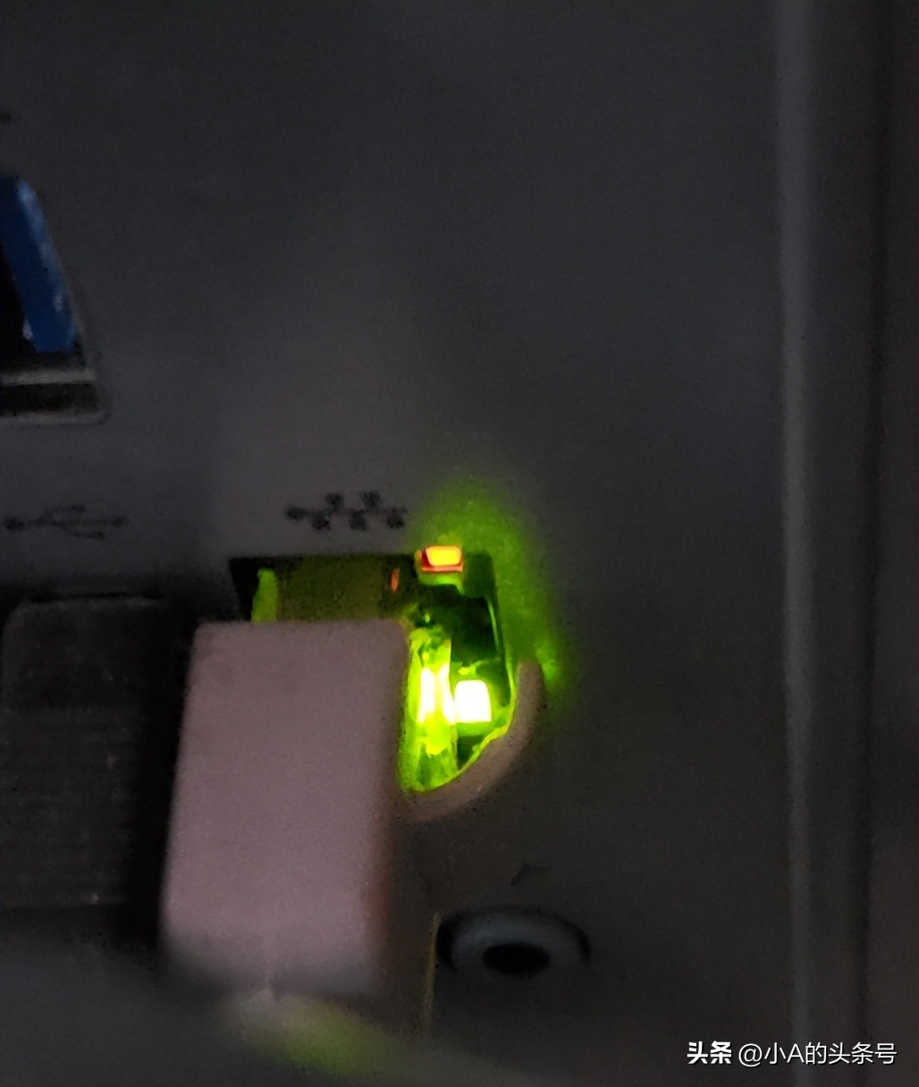 网口指示灯的颜色怎么区分,网口就一个灯闪烁什么原因