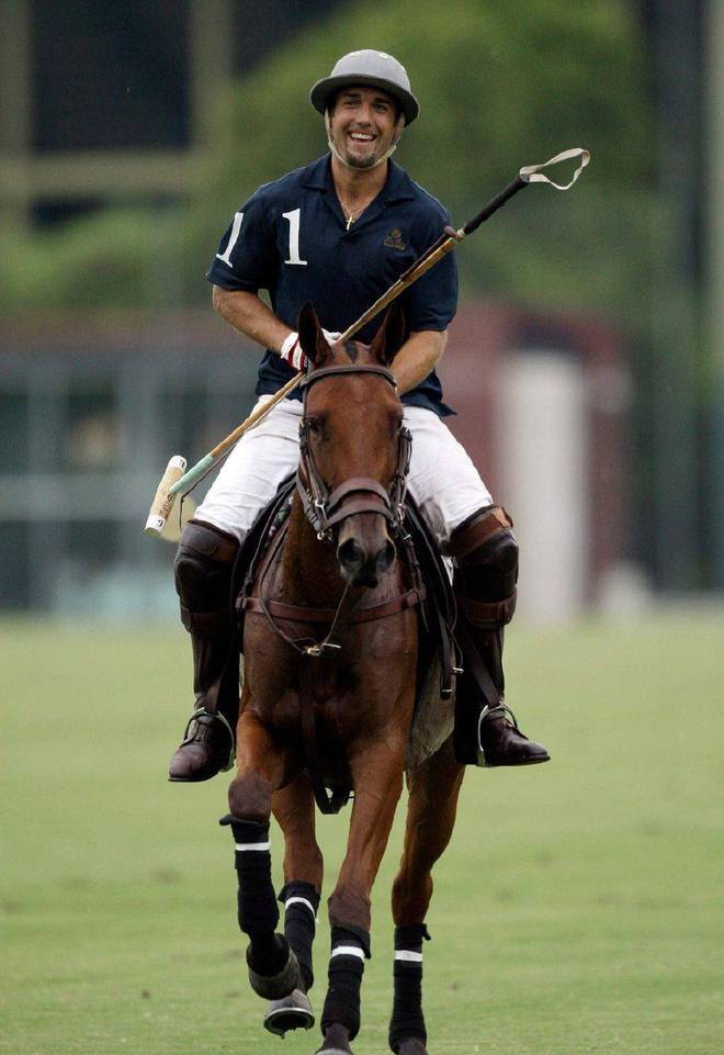 梦幻同框！5大阿根廷名宿现身，53岁巴蒂须发皆白，可惜缺了老马