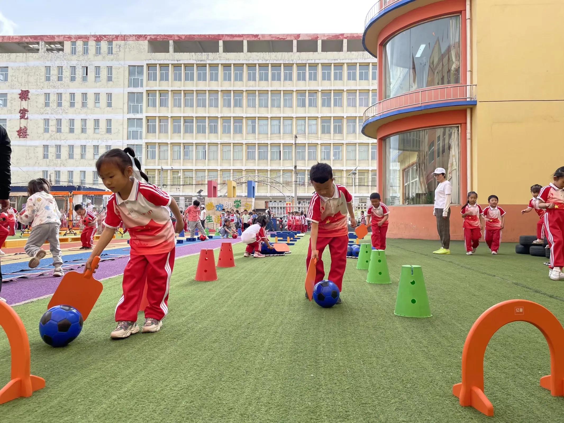 足球小乾坤,平鲁区天明幼儿园