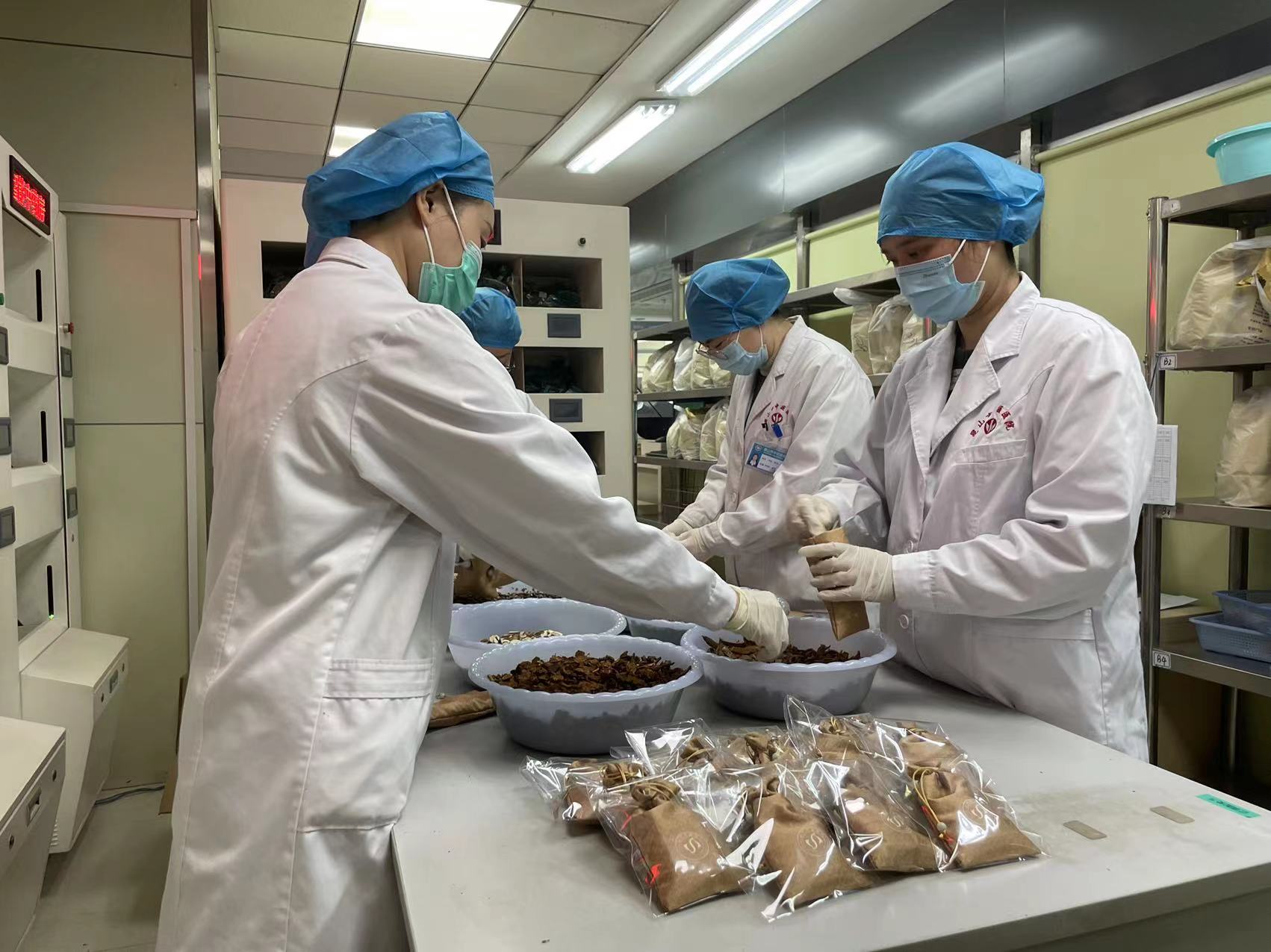 中医药防疫有方助力抗击新冠肺炎,防疫有方新冠肺炎居家预防中药方