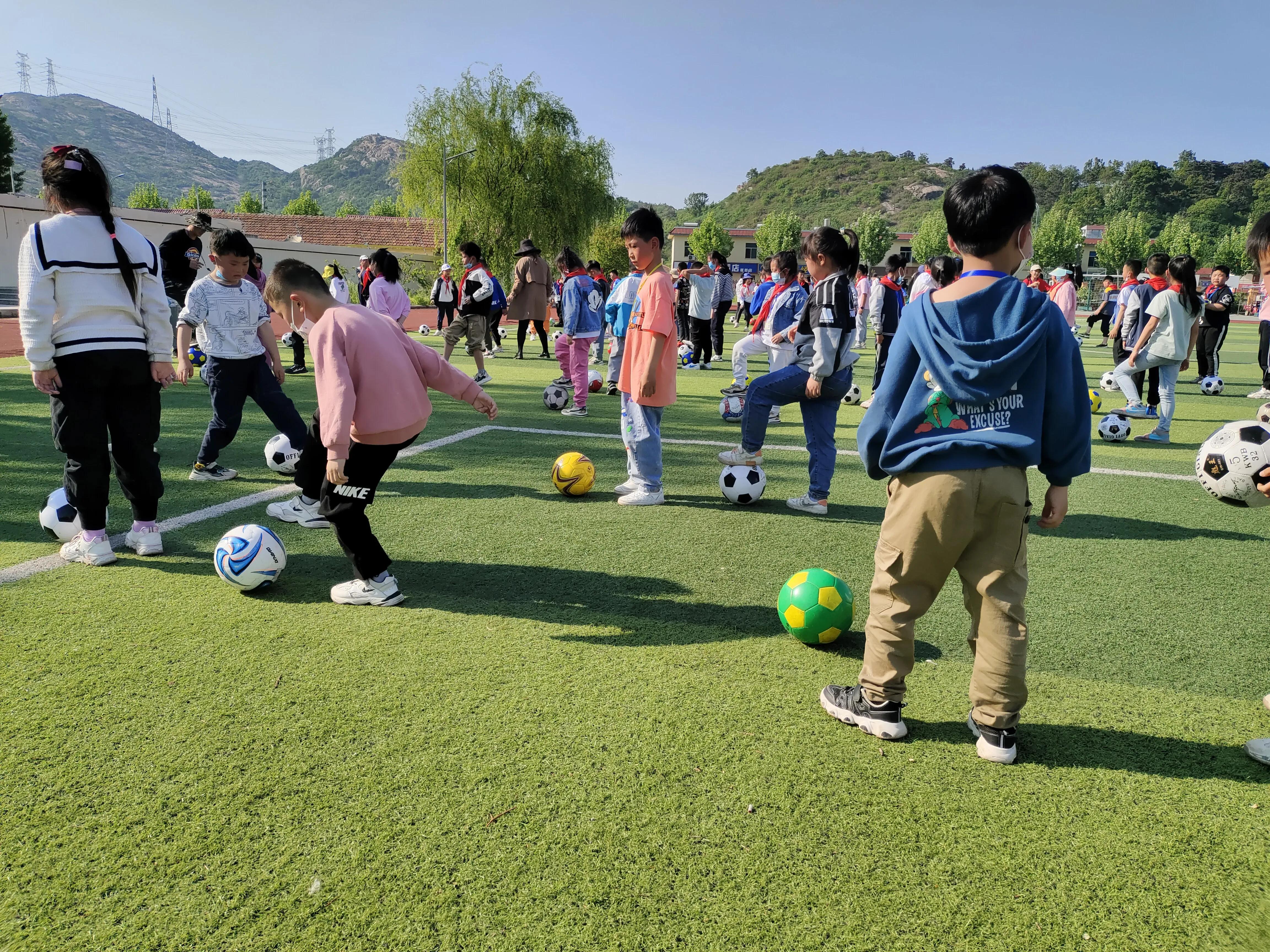 乡村校长最新视频,一位追逐梦想的乡村小学校长