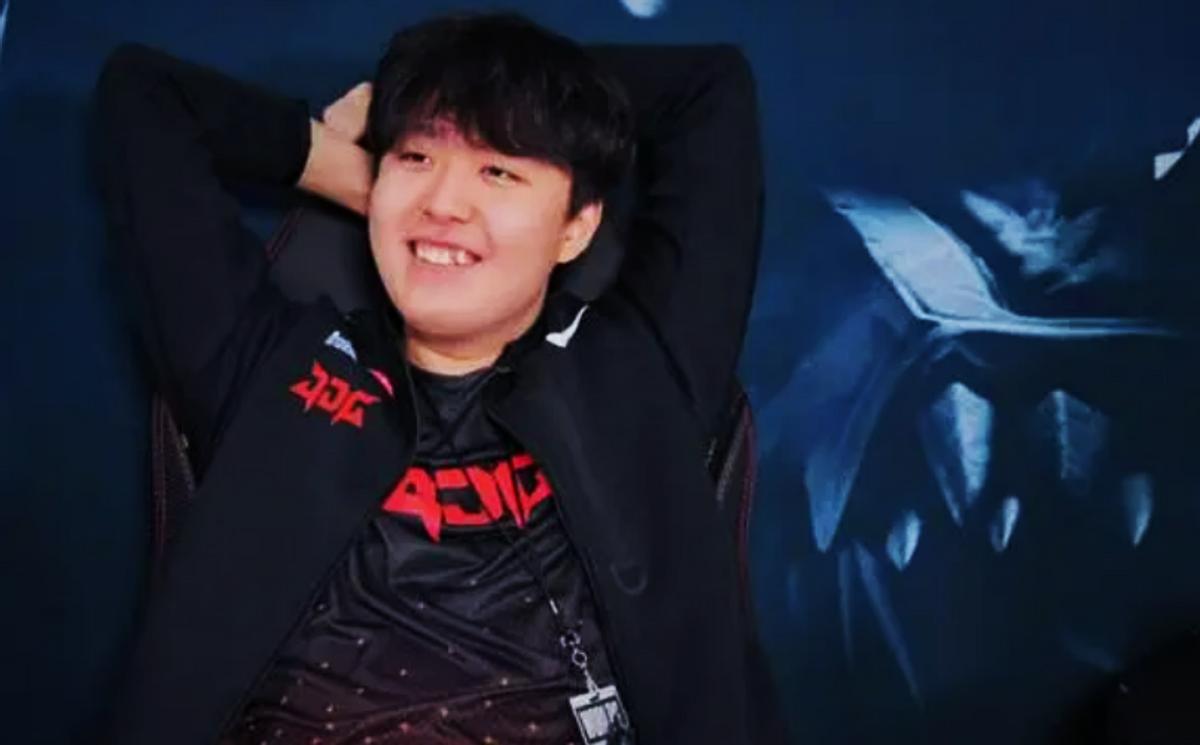 LPL韩国选手遭疯抢!京东首轮谈判失败,EDG为保Viper开出最高价