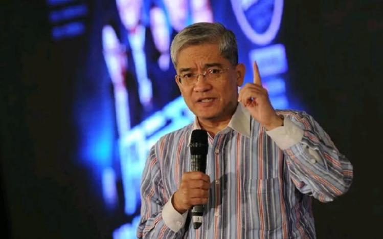 从良心经济学家到*子骗**专家，*咸平郎**如何跌落神坛？