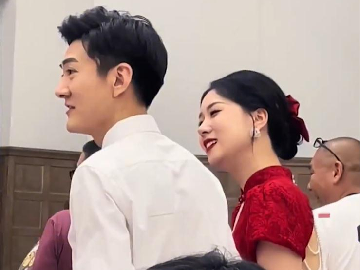 最美新娘实拍婚礼现场喜结良缘,新娘美丽端庄大方婚礼现场