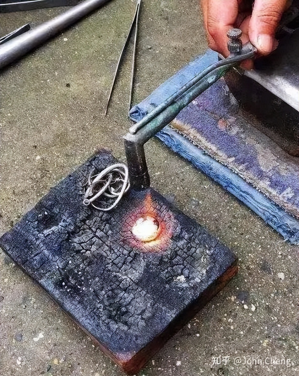 万字长文:剖析羊毛*党**的赚钱逻辑