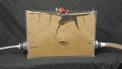 智利发现逾200米深神秘天坑,深海发现神秘大洞