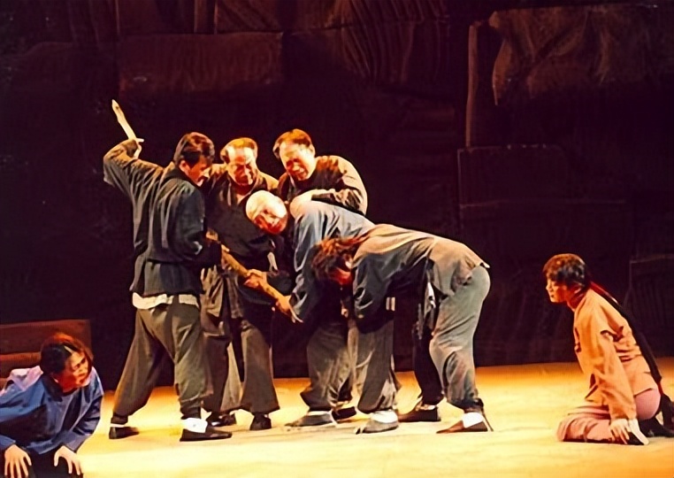 萧红最后死在哪里,萧红的生死视频