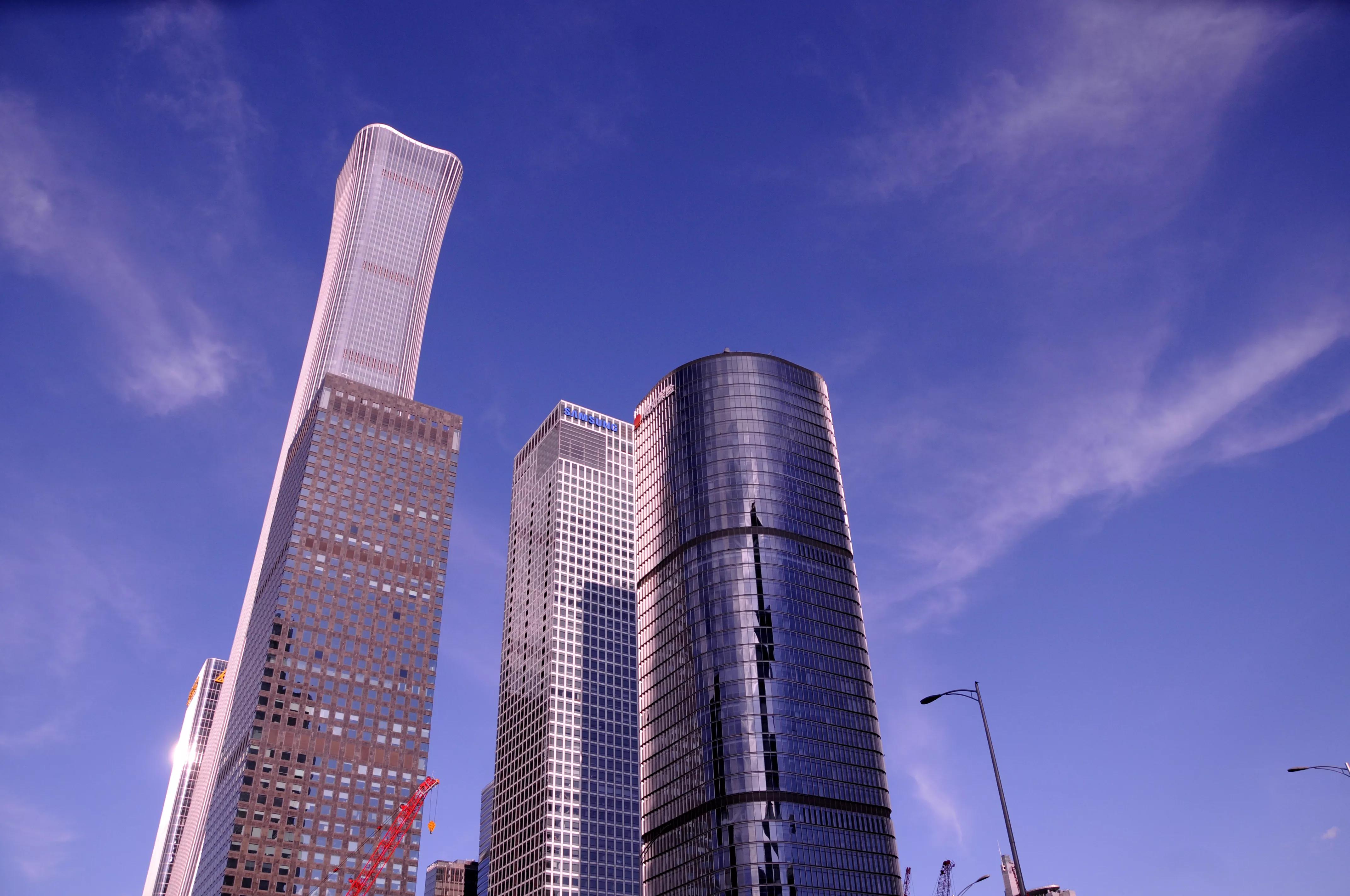 白云下的高楼简笔画,白云下的高山照片