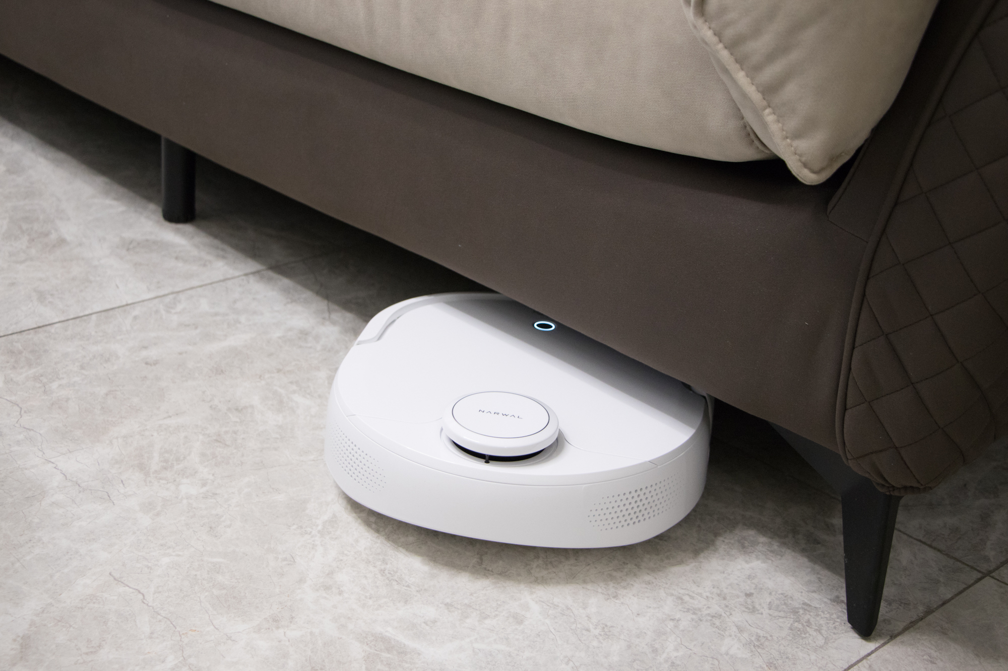 云鲸自动拖地机器人实测,云鲸j2拖地机清洁液