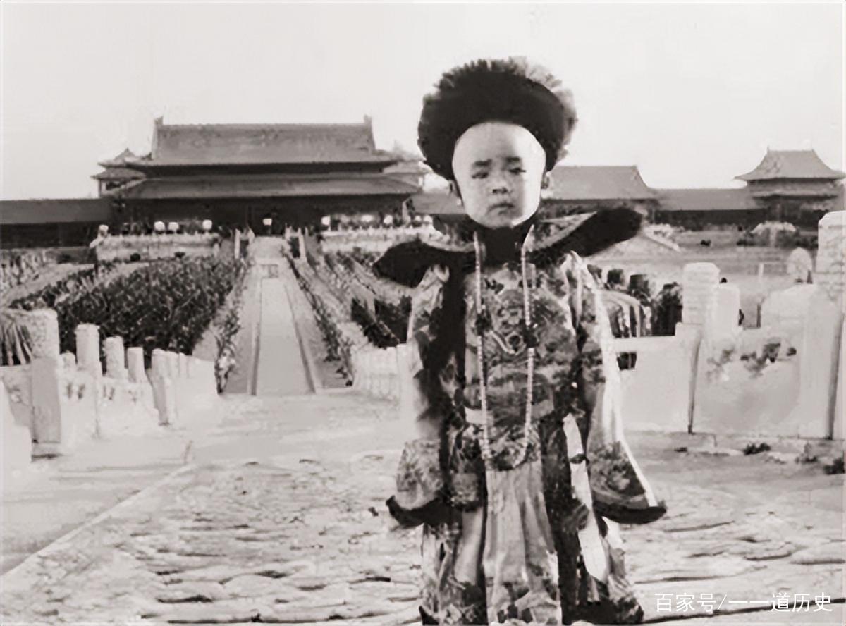 溥仪为啥尿毒症死了,末代皇帝溥仪的尿毒症症状