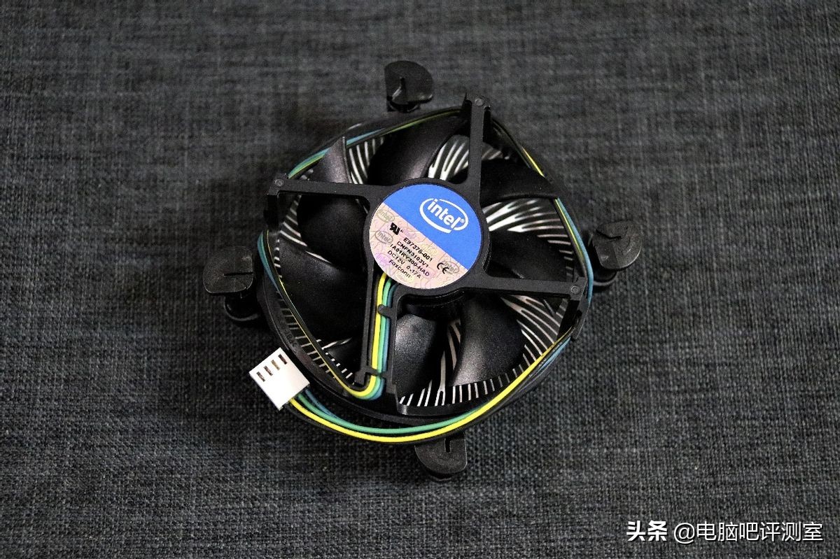 英特尔i511400f自带散热器怎么样,英特尔至强e31231v3原装散热器