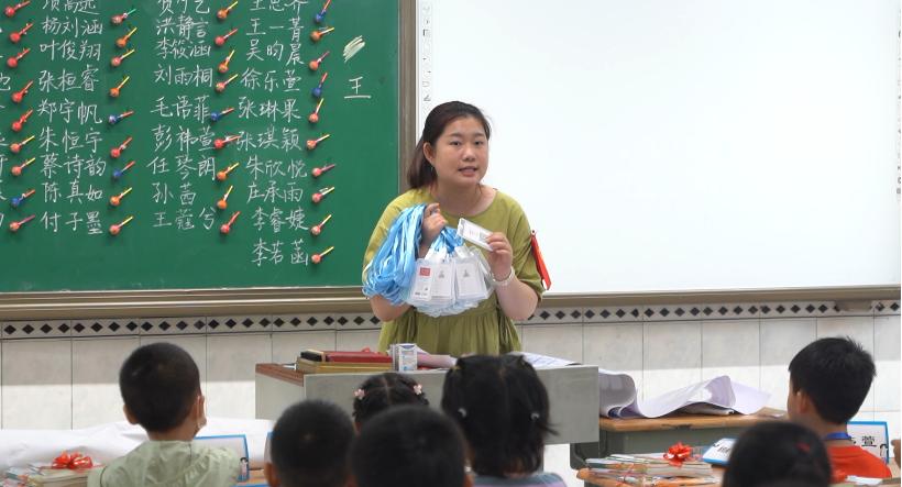 南京百家湖小学和赤壁路小学,南京魅力校园百家湖小学