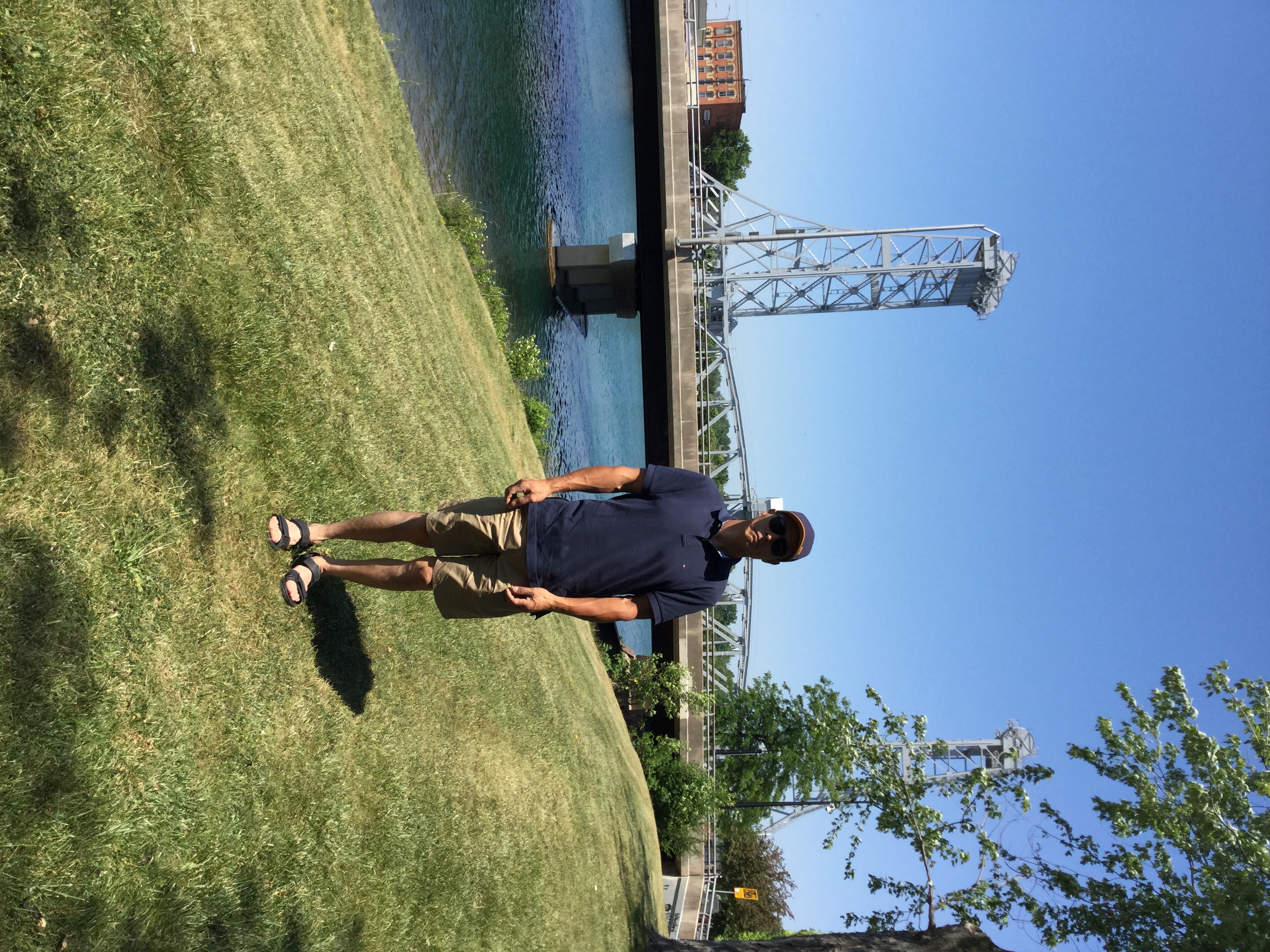 多伦多园丁猴哥猴嫂三十年经历36:猴哥在加拿大小镇蹲点买加油站