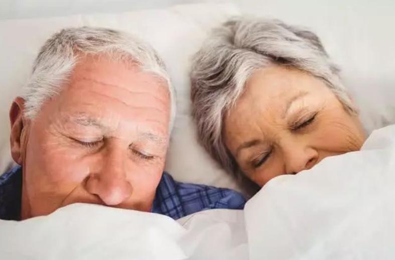 “夫妻生活”无法自拔？过度“*生活性**”有何危害，医生说出实情