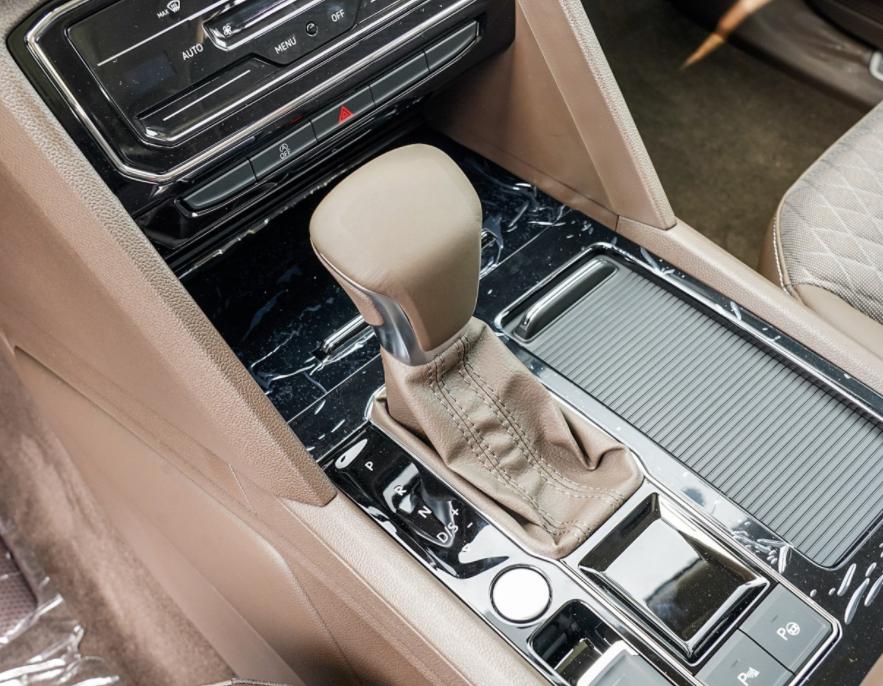 24款大众威然第三排座椅对比,大众威然2023款内饰