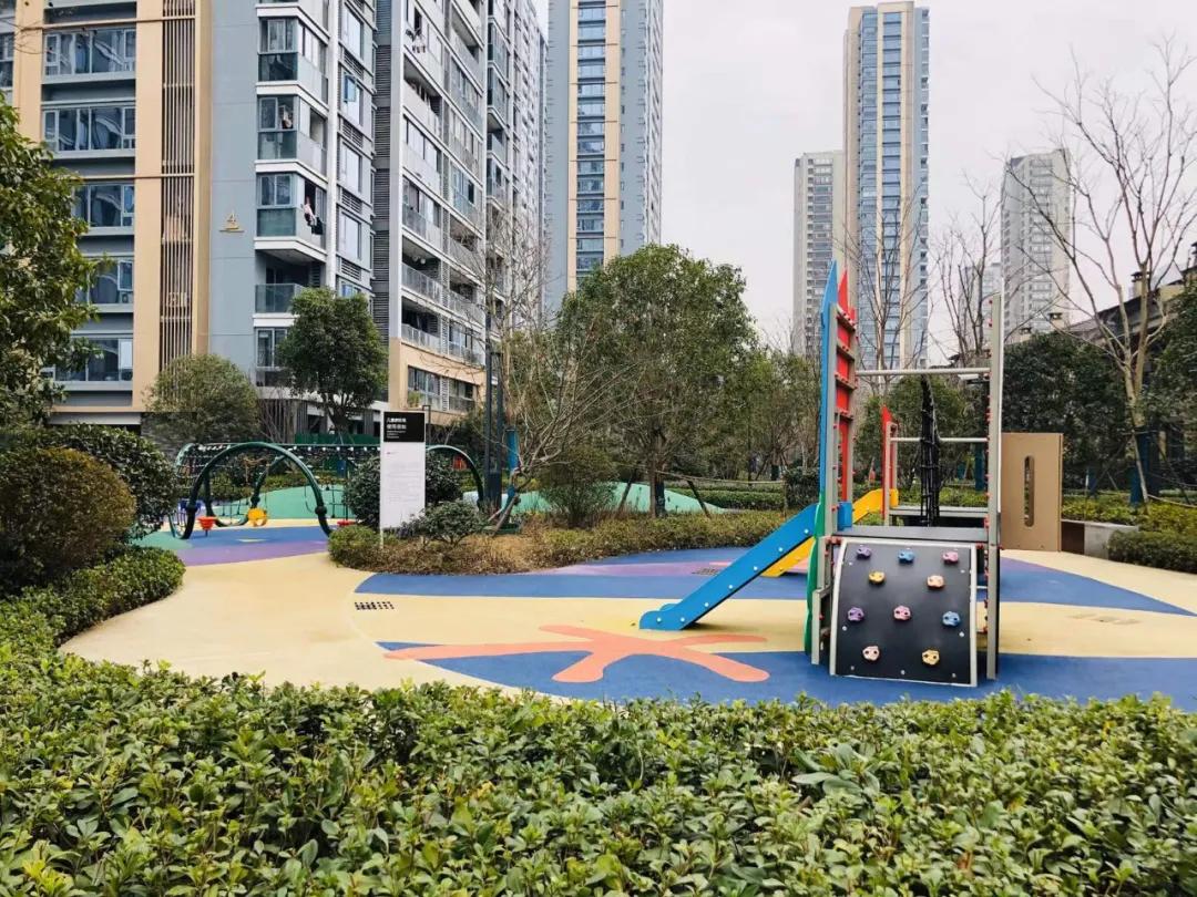 3万7还是3万3？和光尘樾陷成交之谜，但真正的抛盘潮还未到来